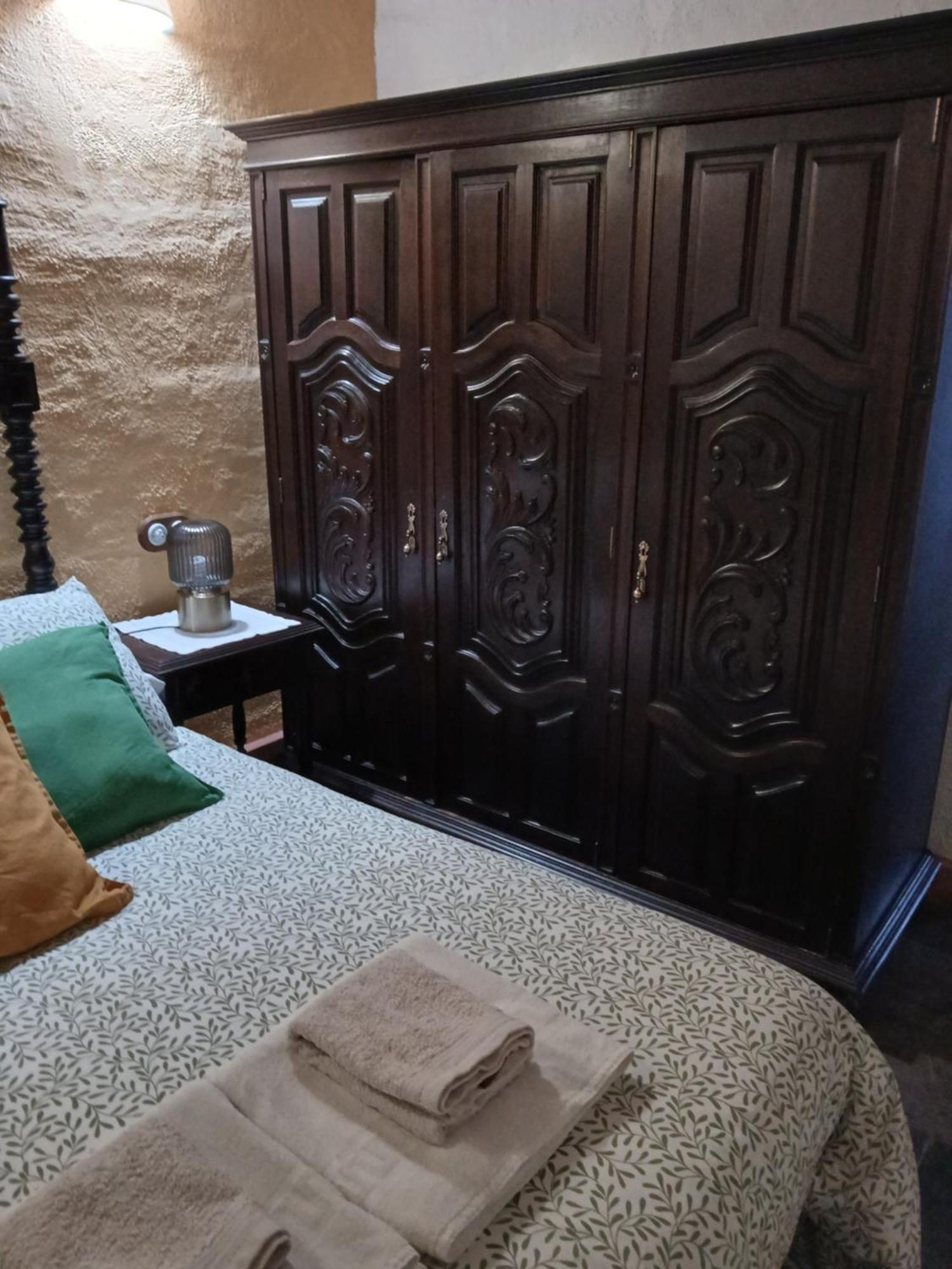 Hostal Mirador de Fuentes Fuentes de León Exterior foto