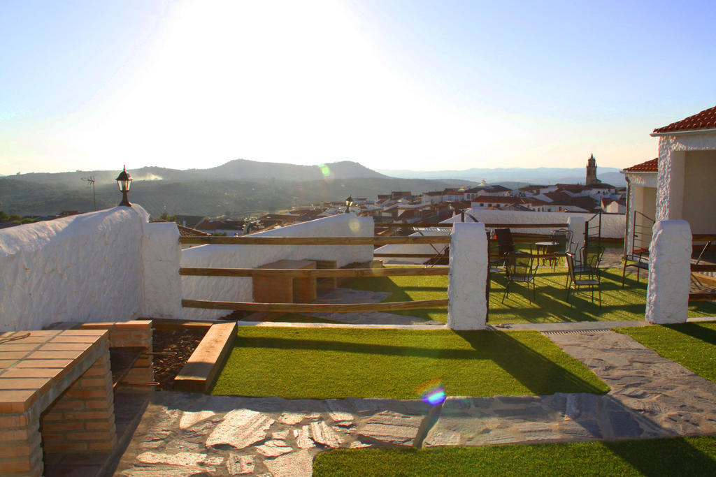 Hostal Mirador de Fuentes Fuentes de León Exterior foto